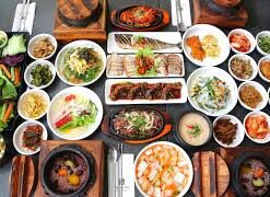 Hà Nội, bán công ty Ẩm Thực 2005, doanh thu đều, còn 2960 số hóa đơn giấy